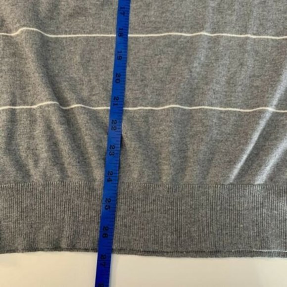 Banana Republic Mens's Large Sweater Silk Cashmere Blend Gray Stripe V-Neck - Picture 10 of 10